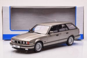 BMW 530i E34 Touring グレーメタリック MCG 1:18 MCG18330 メタル - 画像 6/6