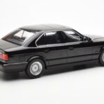 BMW 540i E34 ブラック Metallic MCG 1:18 - image 2 of 6