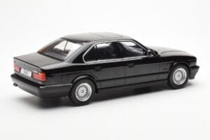 BMW 540i E34 ブラック Metallic MCG 1:18 MCG18157 メタル - 画像 2/6