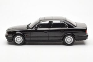 BMW 540i E34 ブラック Metallic MCG 1:18 MCG18157 メタル - 画像 3/6