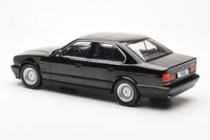 BMW 540i E34 ブラック Metallic MCG 1:18 MCG18157 メタル - 画像 5/6
