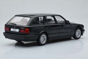 BMW 540i E34 Touring ブラックメタリック MCG 1:18 MCG18329 メタル - 画像 2/6