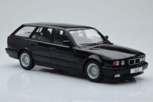 BMW 540i E34 Touring ブラックメタリック MCG 1:18 MCG18329 メタル - 画像 4/6
