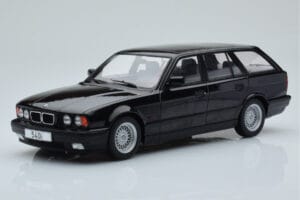 BMW 540i E34 Touring ブラックメタリック MCG 1:18