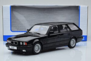 BMW 540i E34 Touring ブラックメタリック MCG 1:18 MCG18329 メタル - 画像 6/6