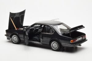 BMW 635 CSi E24 ダイアマント ブラック メタリック AUTOart 1:18 70521 メタル - 画像 5/8