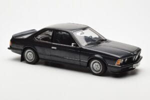 BMW 635 CSi E24 ダイアマント ブラック メタリック AUTOart 1:18 70521 メタル - 画像 6/8
