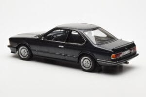 BMW 635 CSi E24 ダイアマント ブラック メタリック AUTOart 1:18 70521 メタル - 画像 7/8