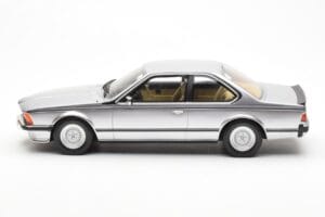 BMW 635 CSi E24 シルバー Otto 1:18 OT313 レジン - 画像 3/6