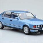 BMW 7 Series E32 730i ブルー MCG 1:18 MCG18160 メタル - image 3 of 5