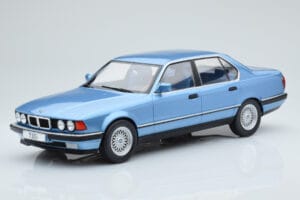 BMW 7 Series E32 730i ブルー MCG 1:18 MCG18160 メタル