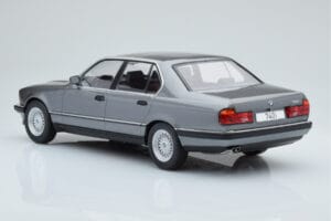 BMW 7 Series E32 740i シルバー MCG 1:18 MCG18161 メタル - 画像 4/5