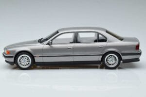 BMW 7 Series E38 750iL Otto 1:18 OT952 レジン - 画像 3/6