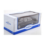 BMW 750i E32 ブラック MCG 1:18 - image 3 of 3