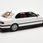 BMW 750iL E38 アジアエクスクルーシブ ホワイト Otto 1:18 - image 2 of 6