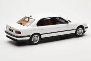 BMW 750iL E38 アジアエクスクルーシブ ホワイト Otto 1:18 OT836 レジン - 画像 2/6