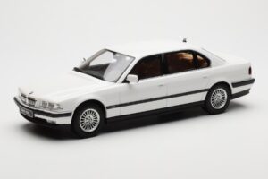 BMW 750iL E38 アジアエクスクルーシブ ホワイト Otto 1:18