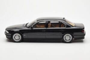 BMW 750iL E38 ブラック Otto 1:18 OT609 レジン - 画像 3/6