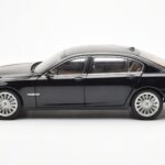 BMW 750Li F02 フェイスリフト カーボンブラック Kyosho 1:18 - image 4 of 8