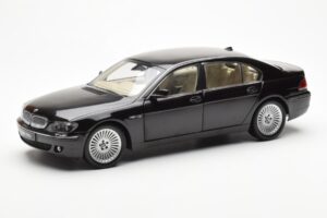 BMW 760Li E66 ブラック Kyosho 1:18