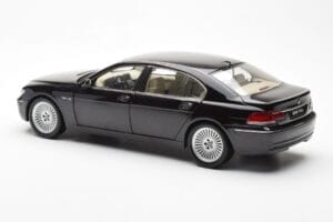 BMW 760Li E66 ブラック Kyosho 1:18 08572BK メタル - 画像 7/9