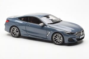 BMW 850i G15 Barcelona Blue Metallic Norev 1:18 80432450995 メタル - 画像 6/8