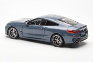 BMW 850i G15 Barcelona Blue Metallic Norev 1:18 80432450995 メタル - 画像 7/8
