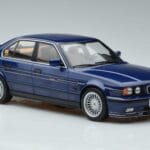 BMW Alpina B10 4.6 E34 ブルー MCG 1:18 MCG18230 メタル - image 4 of 6