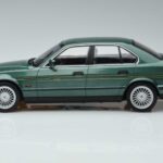 BMW Alpina B10 4.6 E34 グリーン MCG 1:18 MCG18229 メタル - image 3 of 6