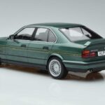 BMW Alpina B10 4.6 E34 グリーン MCG 1:18 MCG18229 メタル - image 5 of 6