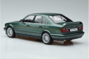 BMW Alpina B10 4.6 E34 グリーン MCG 1:18 MCG18229 メタル - 画像 5/6