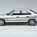 BMW Alpina B10 4.6 E34 シルバー MCG 1:18 MCG18231 メタル - image 3 of 5
