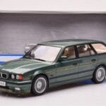 BMW Alpina B10 E34 Touring ダークグリーン MCG 1:18 - image 6 of 6