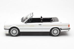 BMW Alpina C2 2.7 E30 カブリオレ ホワイト MCG 1:18 MCG18383 メタル - 画像 3/6