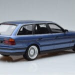 BMW Alpina B10 E34 4.0 Touring ブルー Otto 1:18 OT944 レジン - image 2 of 6