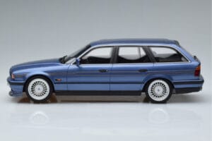 BMW Alpina B10 E34 4.0 Touring ブルー Otto 1:18 OT944 レジン - 画像 3/6