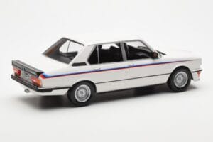 BMW M535i E12 ホワイト Norev 1:18 183265 メタル - 画像 2/5