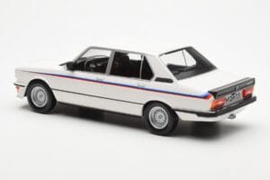 BMW M535i E12 ホワイト Norev 1:18 183265 メタル - 画像 4/5