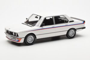 BMW M535i E12 ホワイト Norev 1:18