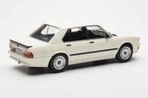 BMW M535i E28 ホワイト Norev 1:18 183260 メタル - 画像 2/6