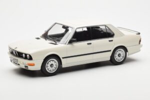 BMW M535i E28 ホワイト Norev 1:18