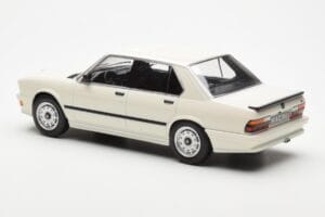 BMW M535i E28 ホワイト Norev 1:18 183260 メタル - 画像 5/6
