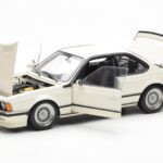 BMW M635 CSi E24 ホワイト ディーラーエディション AUTOart 1:18 - image 2 of 8