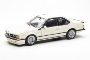 BMW M635 CSi E24 ホワイト ディーラーエディション AUTOart 1:18