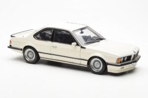 BMW M635 CSi E24 ホワイト ディーラーエディション AUTOart 1:18 80430145829 メタル - 画像 6/8