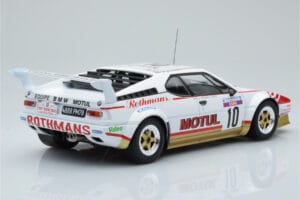 BMW M1 Motul #10 B. Darniche / A. Mahe Rally Tour de Corse 1982 IXO 1:18 18RMC114 メタル - 画像 2/6