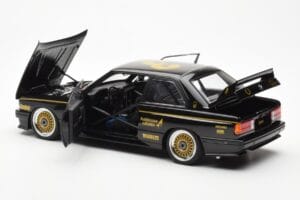 BMW M3 E30 #3 J. Richards Austrian Airlines ATCC 1987 AUTOart 1:18 88745 メタル - 画像 5/8