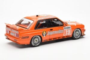 BMW M3 E30 #19 A. Hahne Jägermeister DTM 1992 AUTOart 1:18 89248 メタル - 画像 3/8