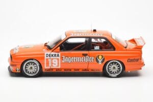 BMW M3 E30 #19 A. Hahne Jägermeister DTM 1992 AUTOart 1:18 89248 メタル - 画像 4/8