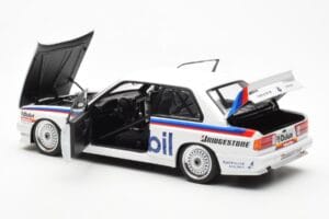 BMW M3 E30 #5 P. Brock Mobil ATCC 1988 AUTOart 1:18 88845 メタル - 画像 5/8